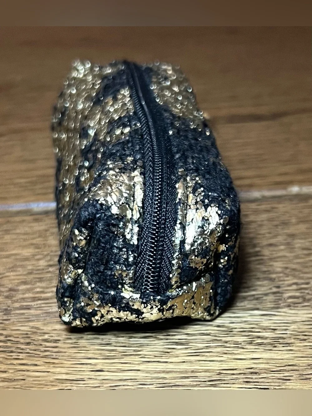 MAC Metallic Gold Black Holiday Star Makeup Cosmetics Bag Pouch Starlit